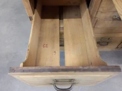 Meuble de métier à tiroirs