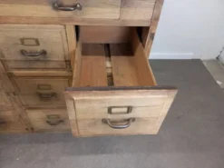Meuble de métier à tiroirs