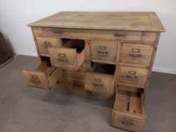 Meuble de métier à tiroirs