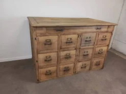 Meuble de métier à tiroirs
