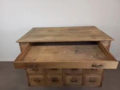 Meuble de métier à tiroirs