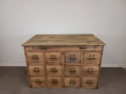 Meuble de métier à tiroirs
