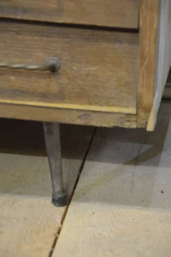 Meuble de métier à tiroirs
