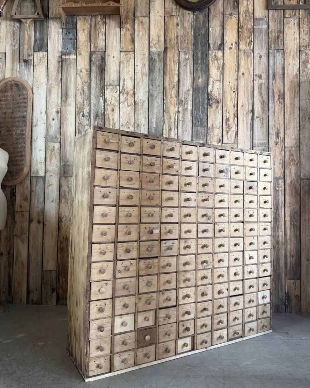Meuble de métier à tiroirs, rénové