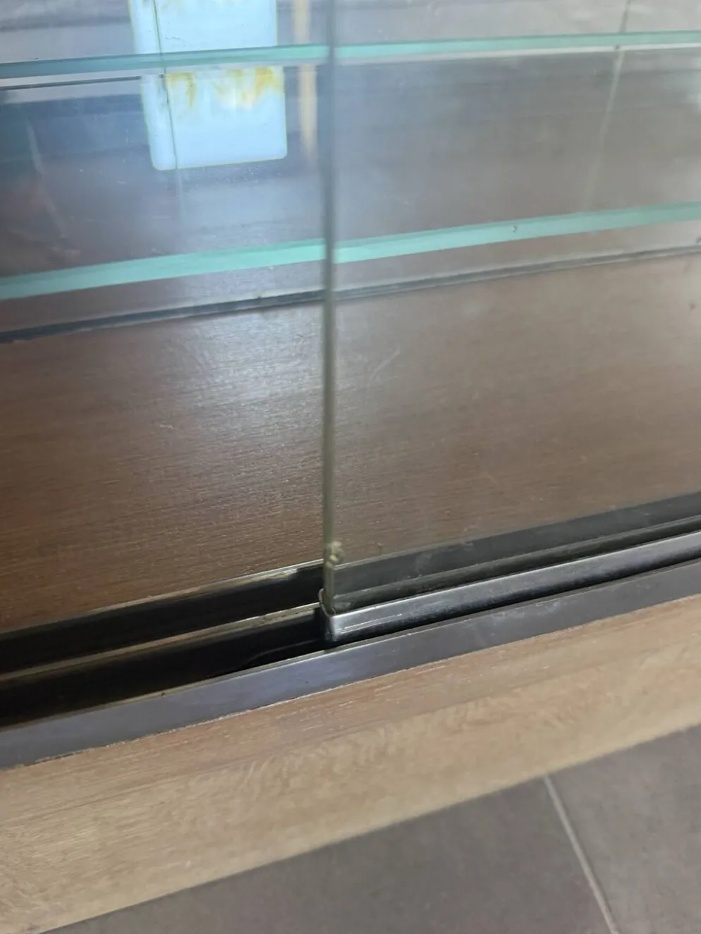 meuble de métier / vitrine de pharmacie