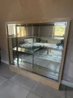 meuble de métier / vitrine de pharmacie