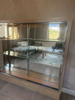 meuble de métier / vitrine de pharmacie