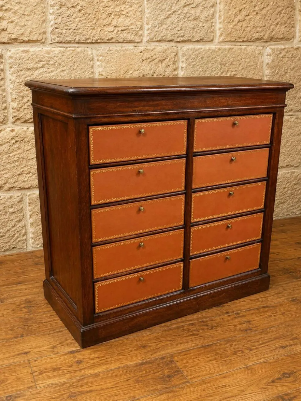 Meuble de notaire/classeur à dix casiers gainés de cuir époque Napoléon III