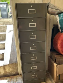 Meuble de postier