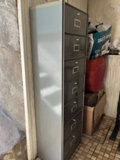 Meuble de postier