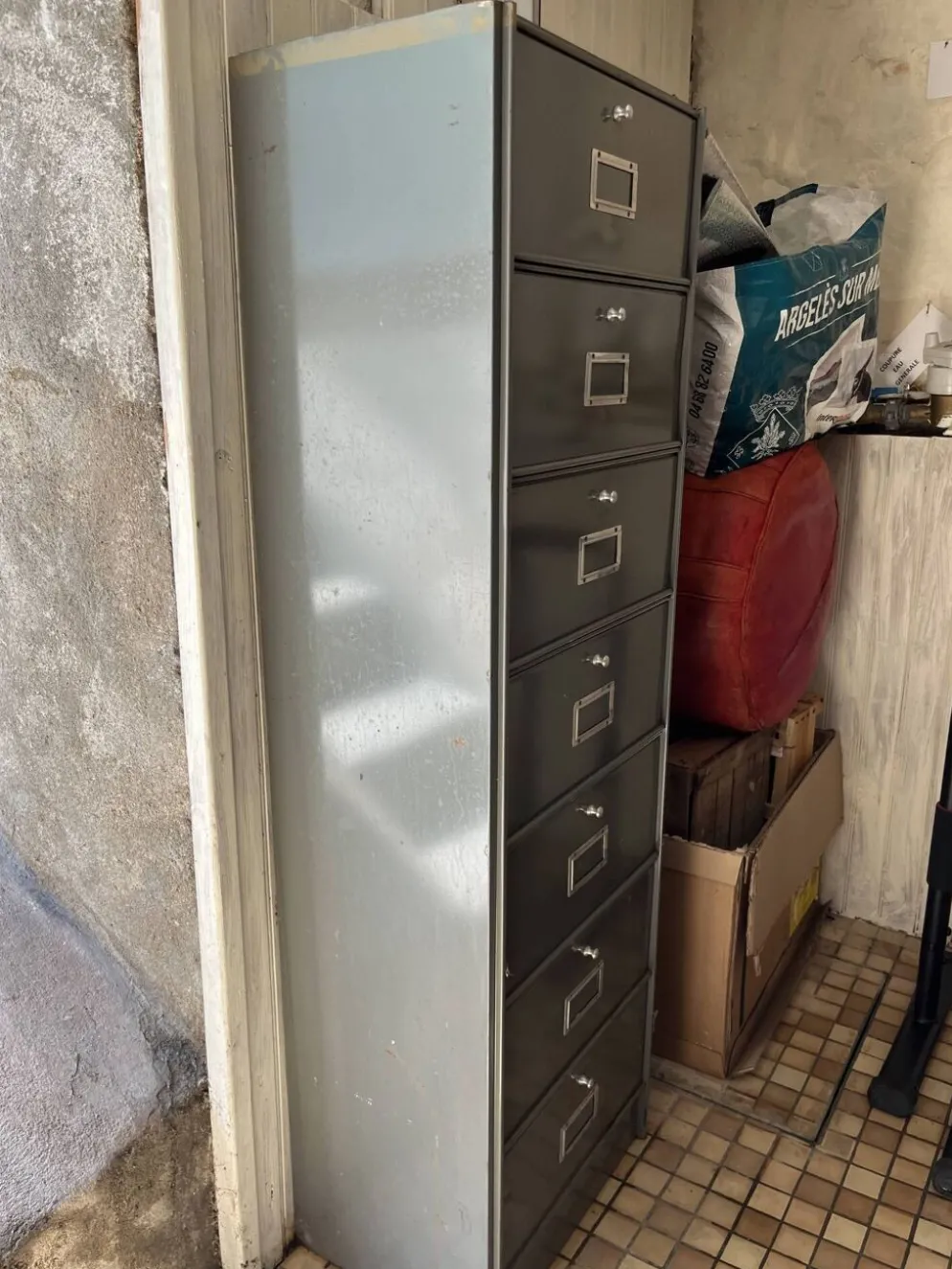 Meuble de postier