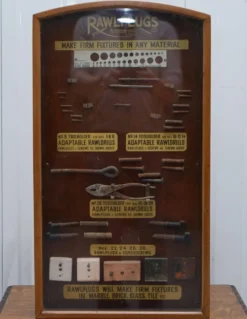 Meuble de présentation Rawl années 1950 avec tiroirs et vitrine