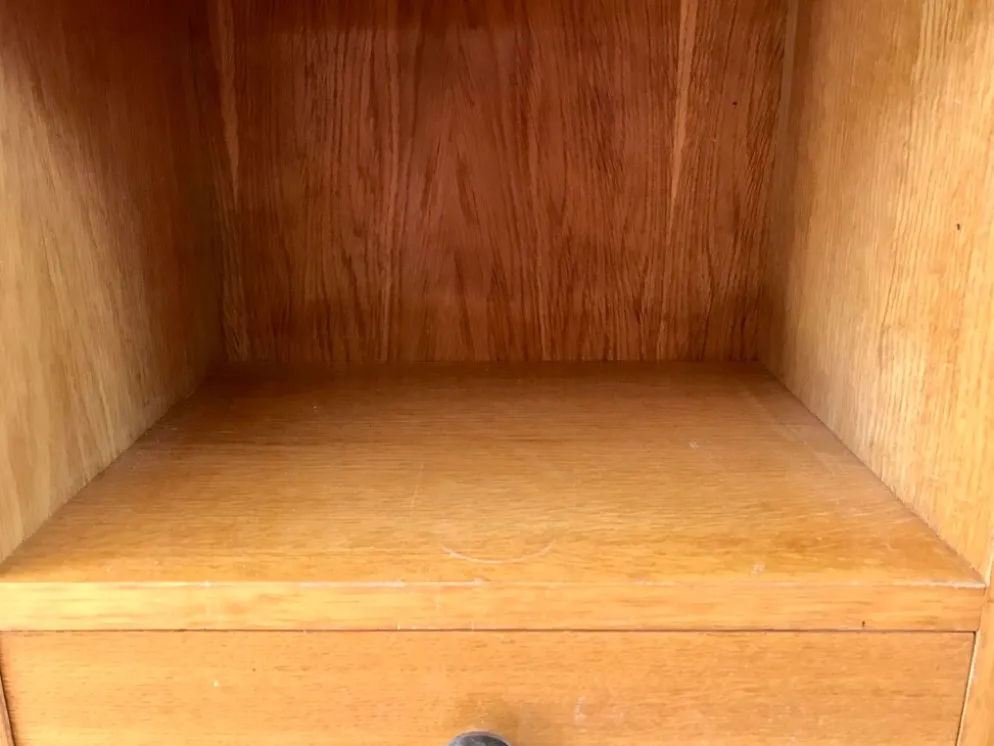 Meuble de rangement chêne années 50