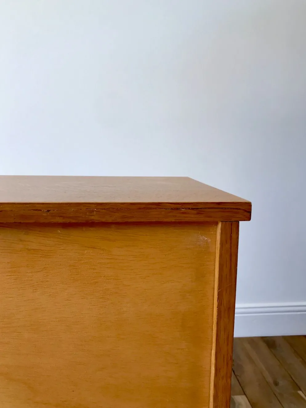 Meuble de rangement chêne années 50