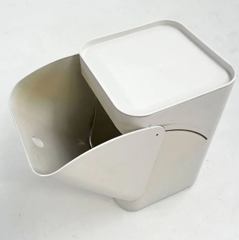 Meuble de rangement, corbeille à linge par Anna Castelli pour Kartell, 1970