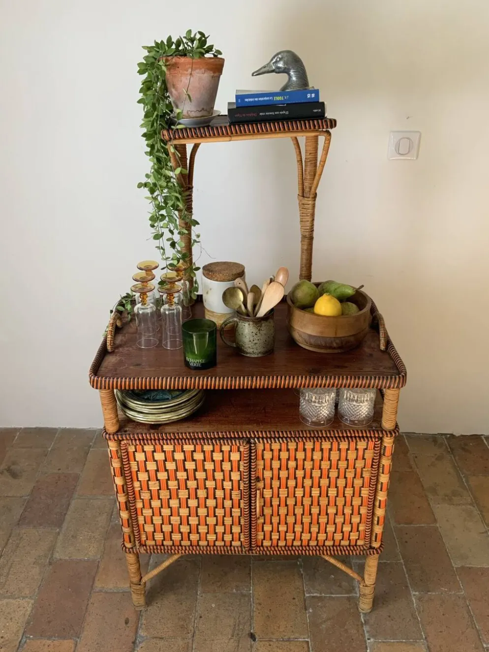 Meuble de rangement insolite vintage