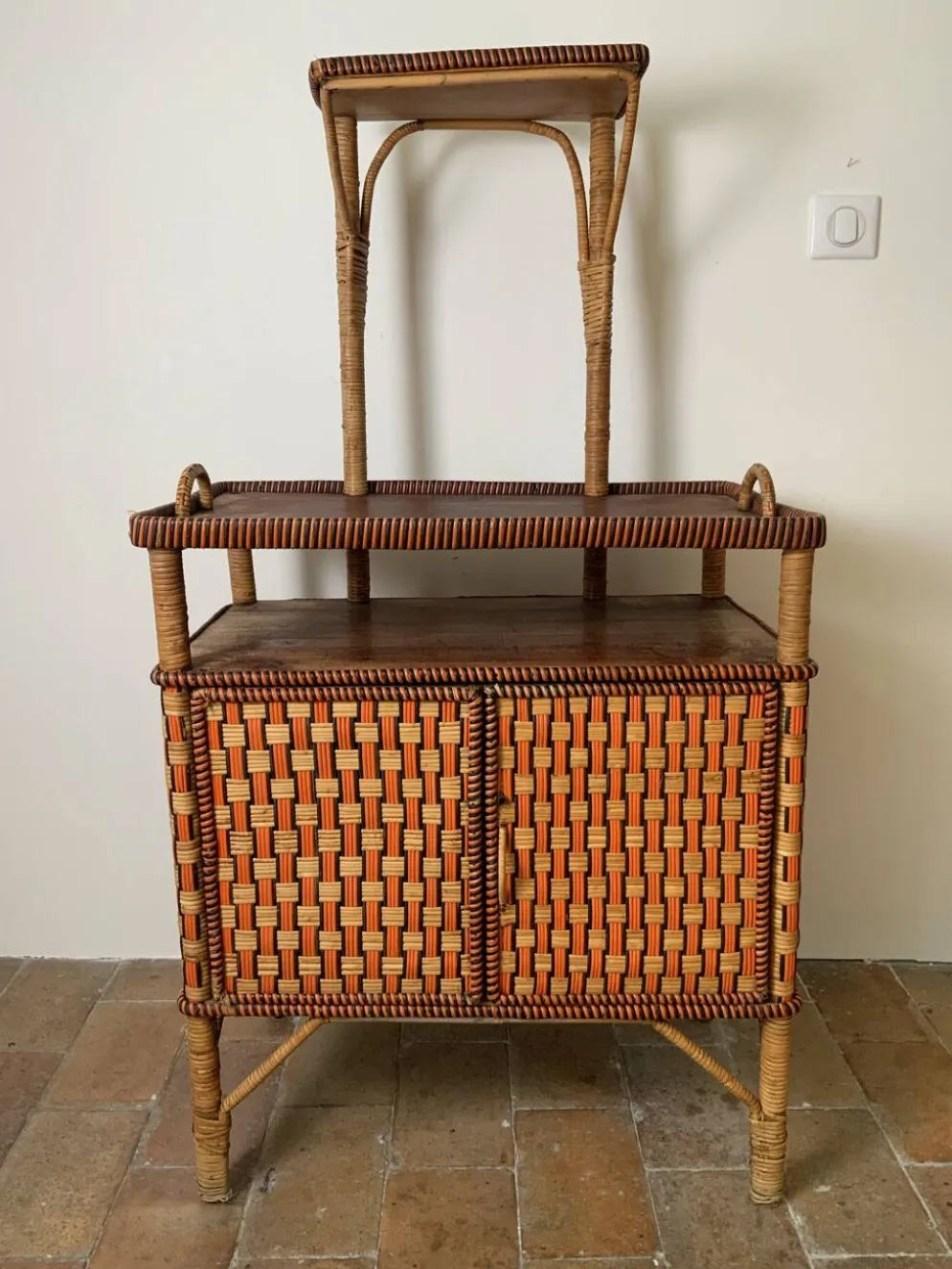 Meuble de rangement insolite vintage