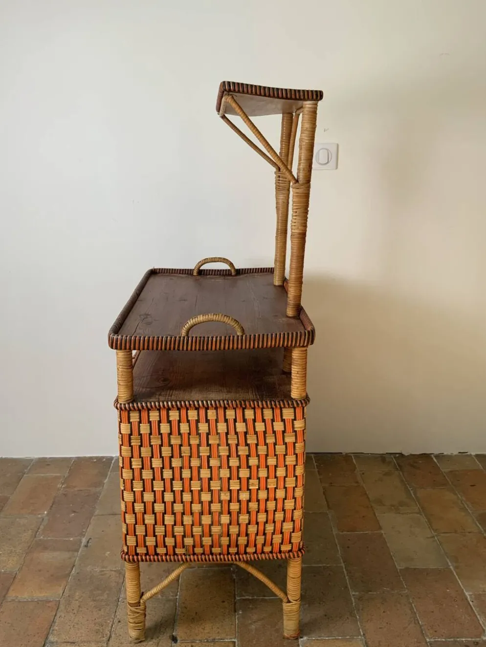 Meuble de rangement insolite vintage