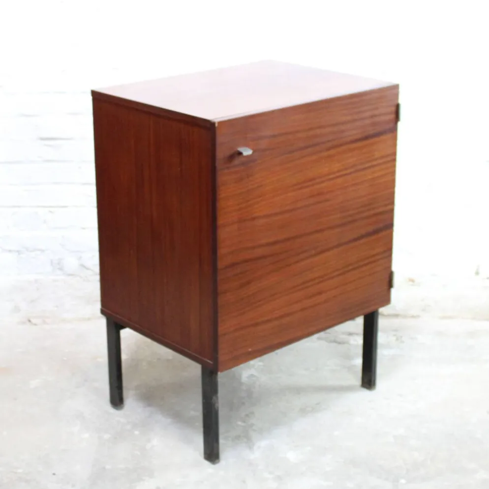 Meuble de rangement "660" par Pierre Guariche pour Meurop 1961