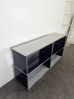 Meuble de rangement USM Haller bleu acier 4 cases ouvertes