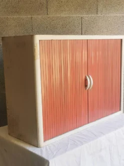Meuble de rangement vintage "a rideau"