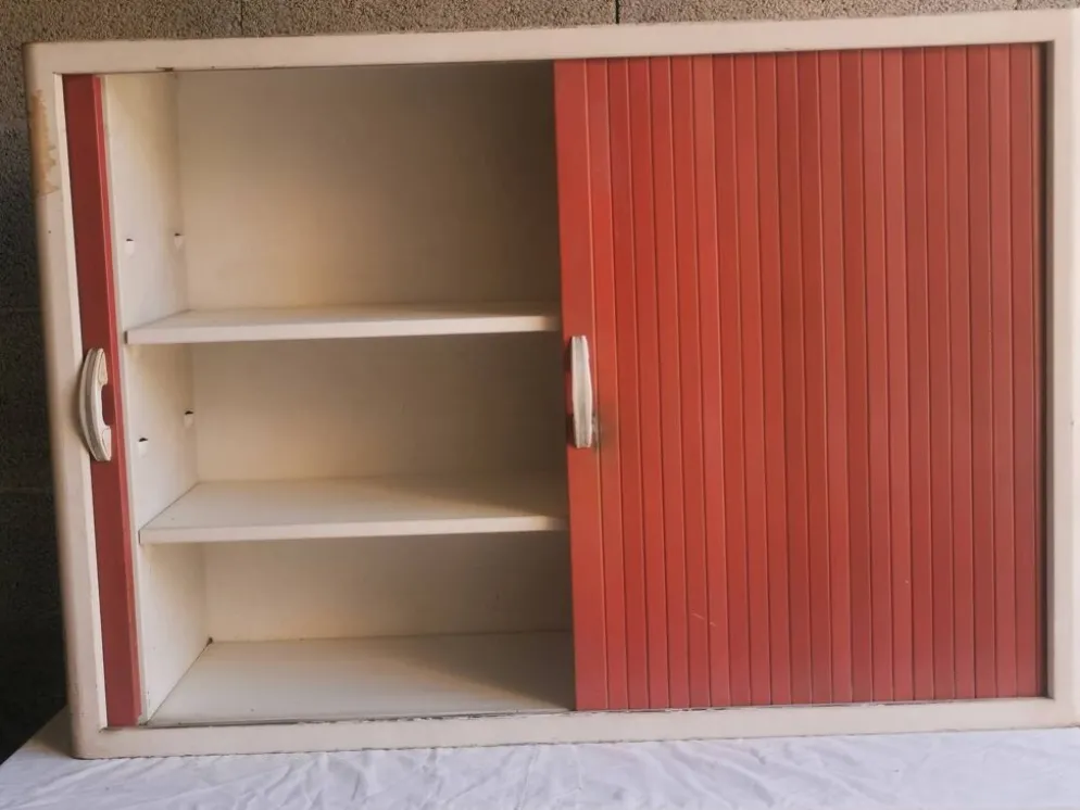 Meuble de rangement vintage "a rideau"