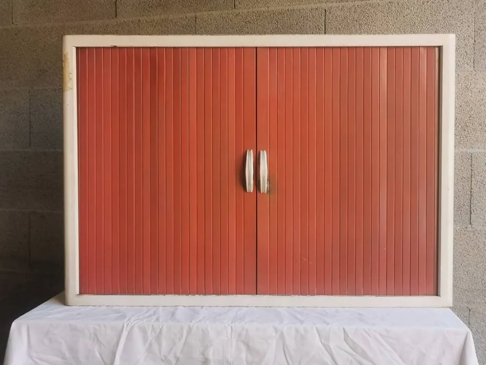 Meuble de rangement vintage "a rideau"
