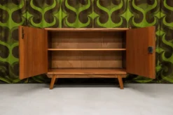 Meuble de rangement vintage en noyer 1960"