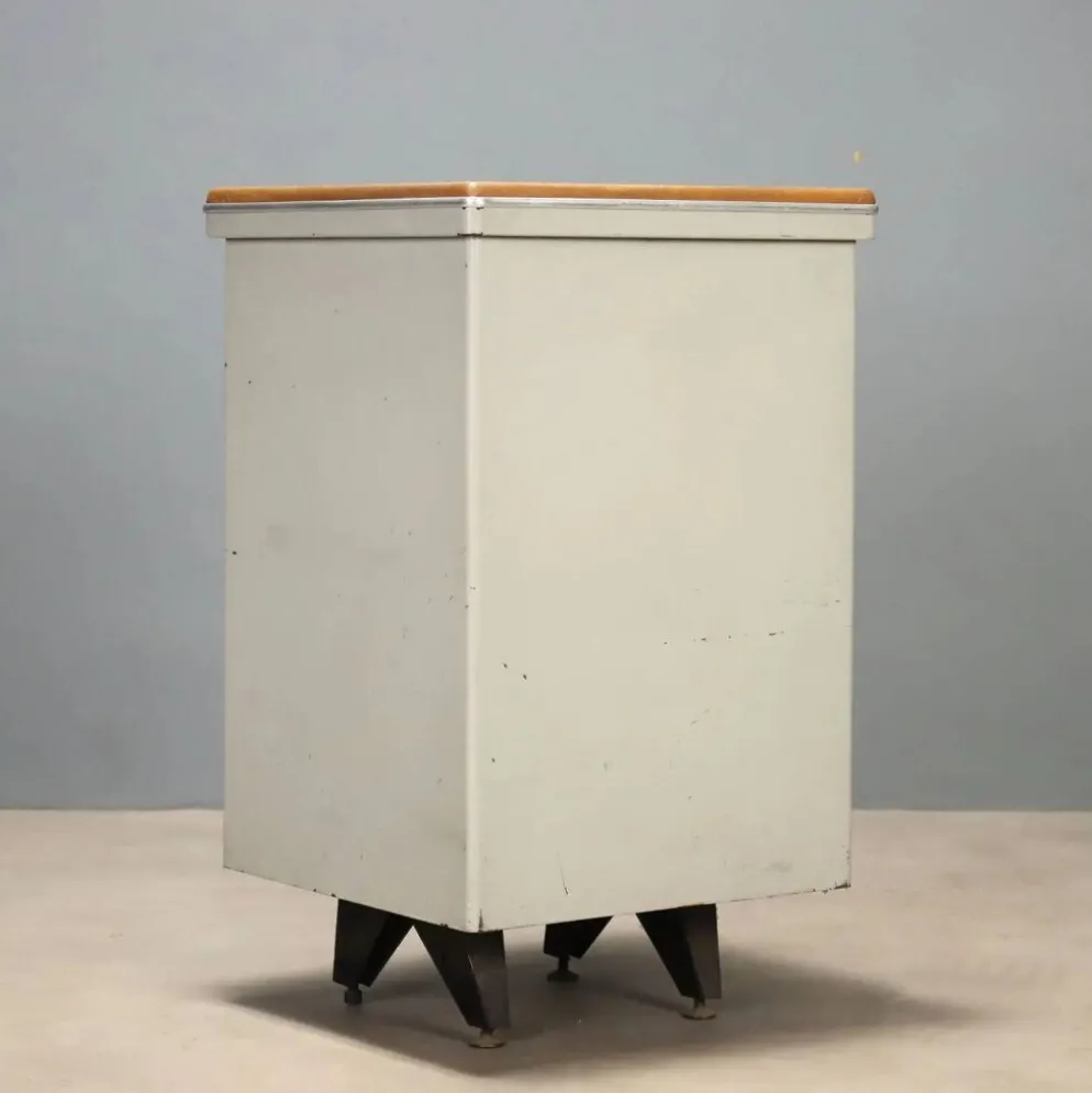Meuble de rangement vintage en métal et verre, design, Italie, années 1960