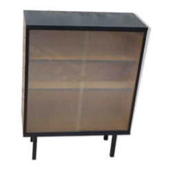 Meuble de rangement, vitrine avec ses portes vitrées coulissantes, pied mét