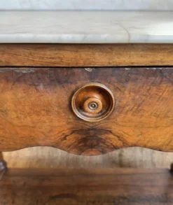 Meuble de toilette ancien avec marbre blanc et miroir