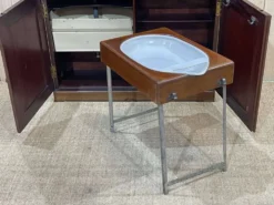 Meuble de toilette de cabine de bateau en acajou des années 30