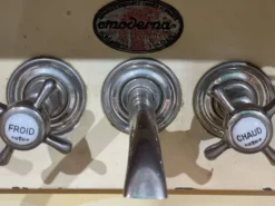 Meuble de toilette de cabine de bateau en acajou des années 30