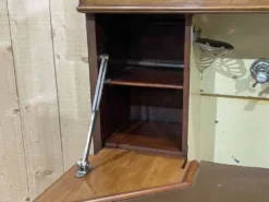 Meuble de toilette de cabine de bateau en acajou des années 30