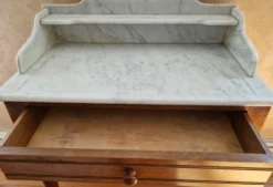Meuble de toilette d'époque Napoléon III en noyer massif et marbre