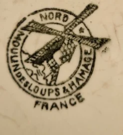 Meuble de toilette d'époque Napoléon III en noyer massif et marbre