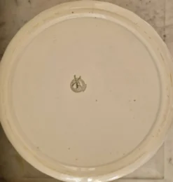 Meuble de toilette d'époque Napoléon III en noyer massif et marbre
