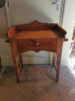 Meuble de toilette Pitchpin 1905