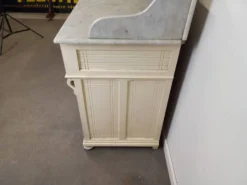 Meuble de toilette plateau marbre