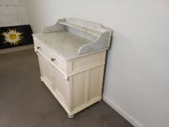 Meuble de toilette plateau marbre
