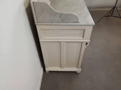 Meuble de toilette plateau marbre