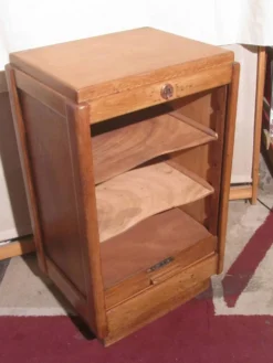 Meuble en chêne porte rouleau années 50