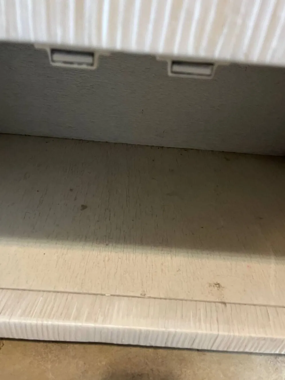 Meuble en osier blanc