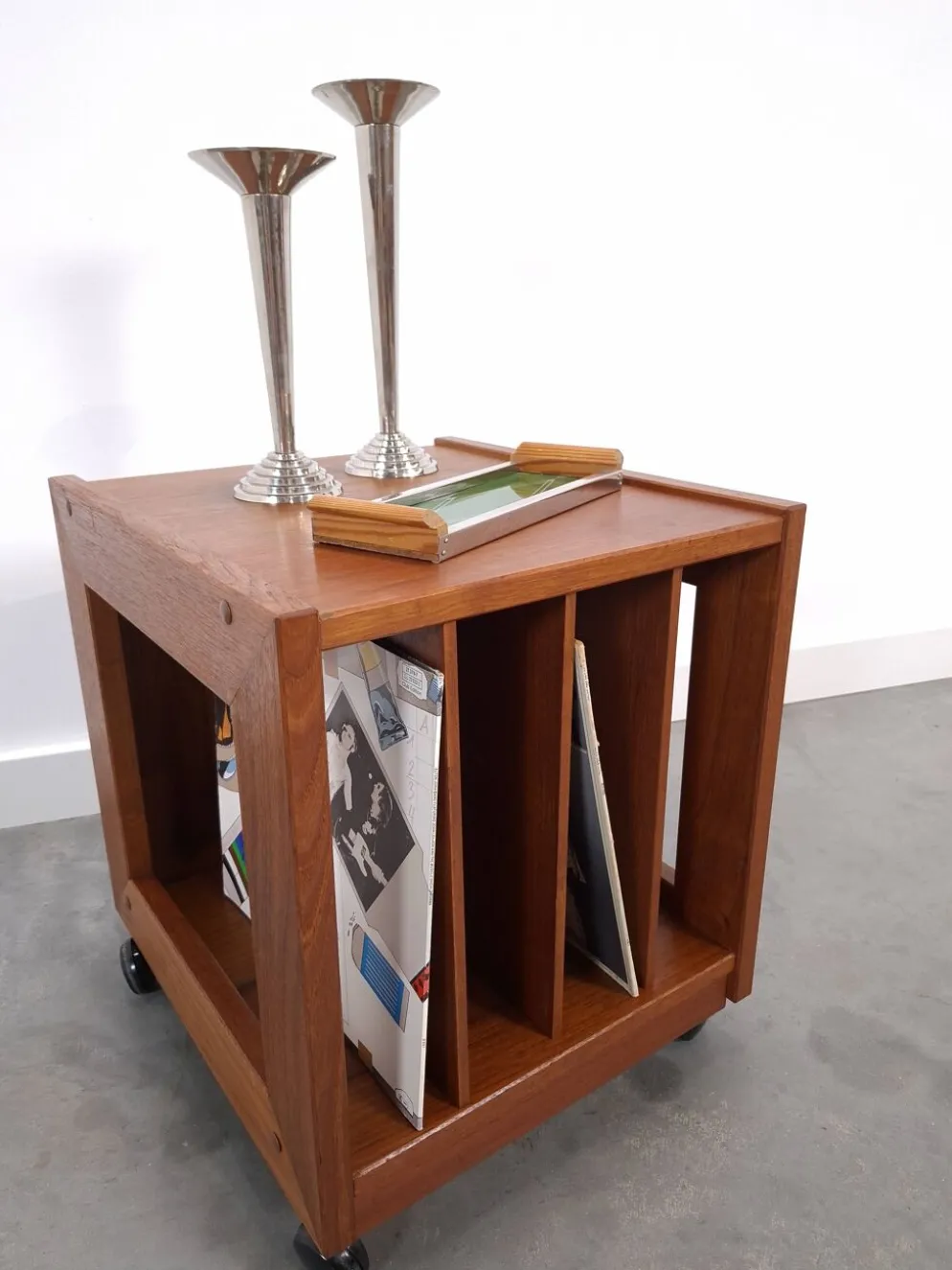 Meuble en teck LP sur roulettes, table d'appoint, table de nuit, meuble 2