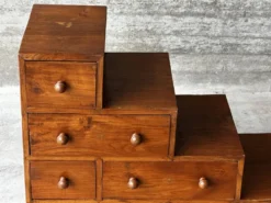 Meuble escalier Japonais Mid Century en bois massif