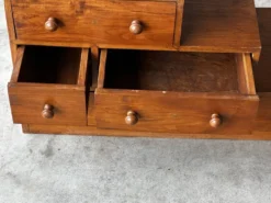 Meuble escalier Japonais Mid Century en bois massif