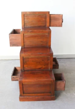 Meuble escaliers, en bois massif, mid century.