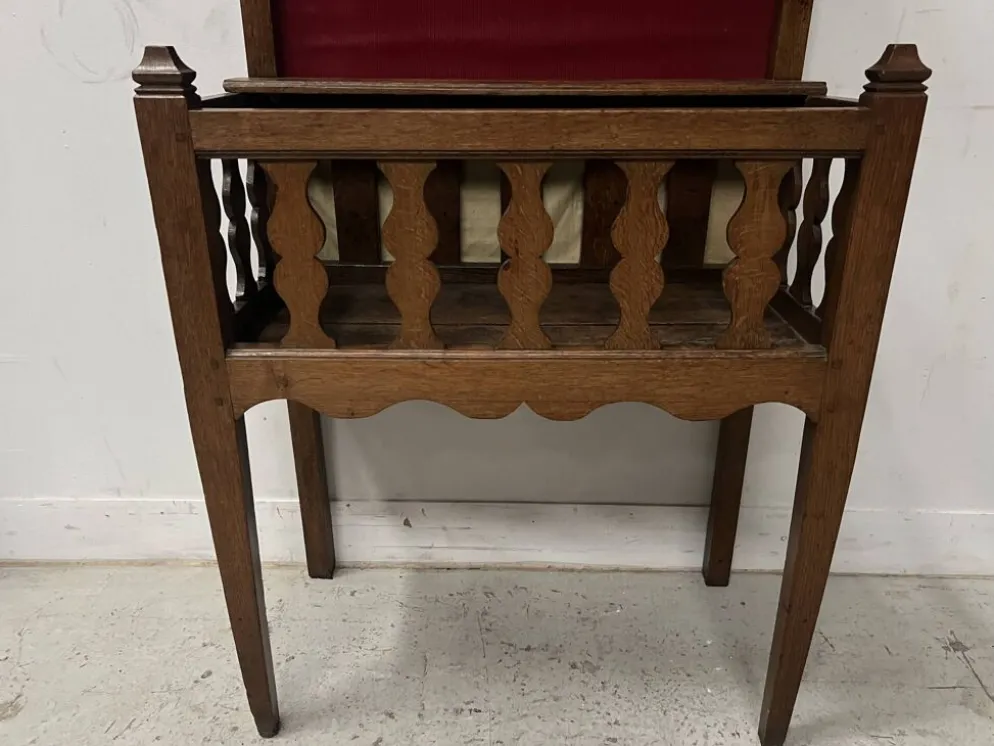 Meuble " Etimier de Picardie " en bois de chêne XVIII siècle