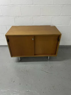 Meuble Florence Knoll en teck des années 70