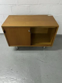 Meuble Florence Knoll en teck des années 70